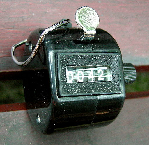 A click counter. By Storye book (Linda Spashett Own work) [CC BY 3.0 (http://creativecommons.org/licenses/by/3.0)], via Wikimedia Commons