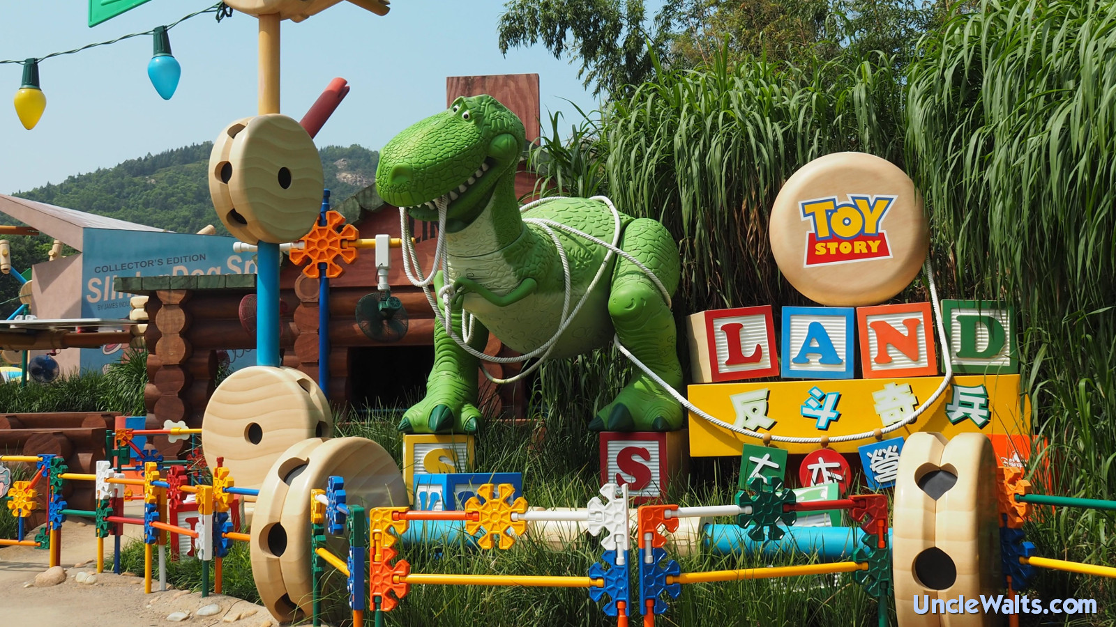 Toy Story Land in Hong Kong, which is also being shipped to Florida. Photo by Laika ac from UK [CC BY-SA 2.0], via Wikimedia Commons.