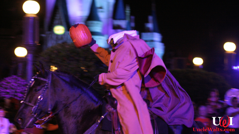 Mickey's Fairly-Scary Halloween Party. Photo by Jeff Christiansen [CC BY-SA 2.0] via Flickr.