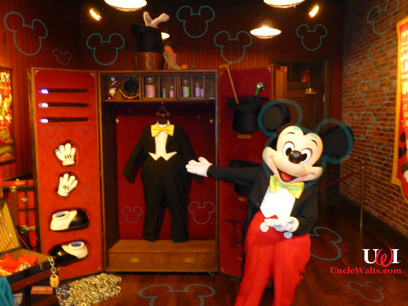 Can you find the one Hidden Mickey? Original empty room photo by JeffChristiansen [CC BY 2.0] via Flickr.