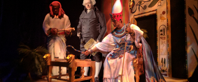 John Adams joins Spaceship Earth. Photo by Cory Doctorow [CC BY-SA 2.0] via Flickr; Adams animatronic by Gallery of Historic Figures.