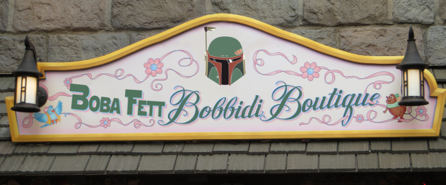 Disney's new Boba Fett Bobbidi Boutique. Image by Ken Lund [CC BY-SA 2.0] via Flickr, modified.