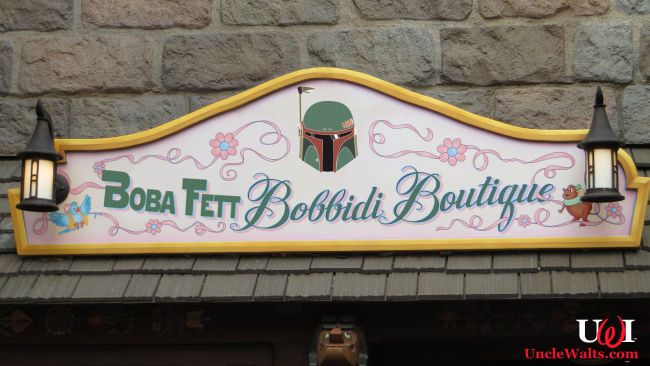 Disney's new Boba Fett Bobbidi Boutique. Image by Ken Lund [CC BY-SA 2.0] via Flickr, modified.