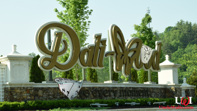 Dollywood becomes Dali-wood. Photo by Todd Van Hoosear [CC BY-SA 2.0] via Flickr.