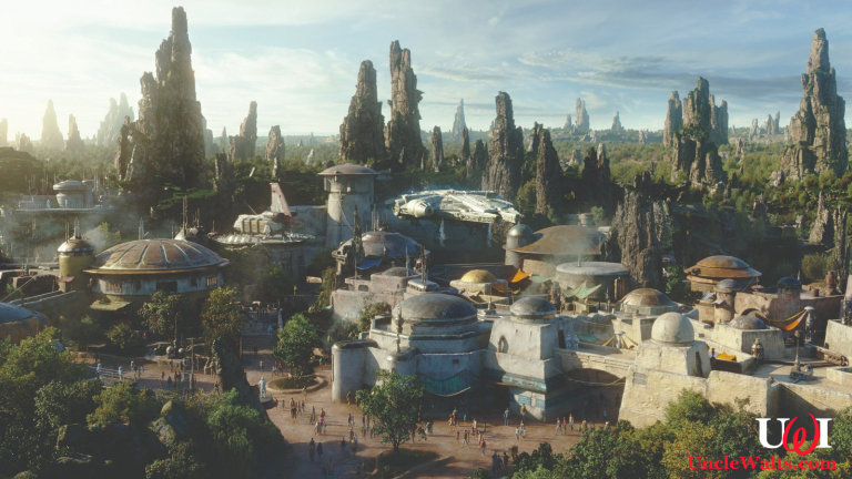 No toilets visible at Galaxy's Edge. Photo courtesy Disney.