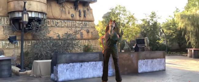 Jar Jar Binks, alone at his meet-and-greet. Video still from ThemeParkReview via YouTube