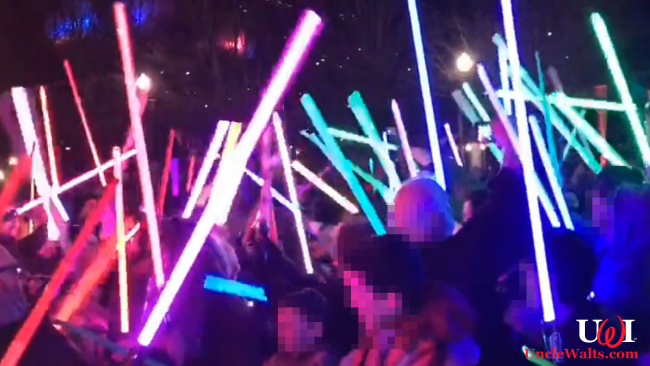 An average evening's crowd in Star Wars: Galaxy's Edge. Video still from Letsee Media via Vimeo.