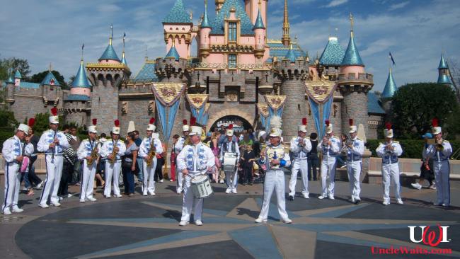 The Disneyland Band plays royalty-free music "Carefree" by Kevin MacLeod. Photo by Loren Javier [CC BY-ND 2.0] via Flickr.