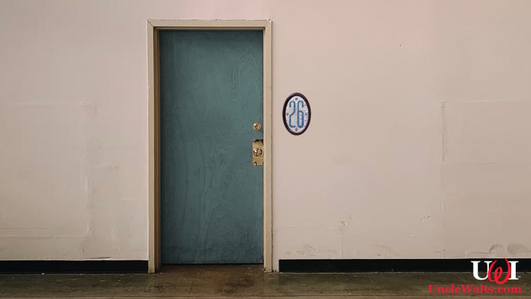 The door to Orlando International Airport's exclusive Club 26. Photo [CC0] via piqsels.com.