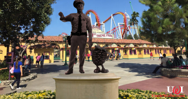 The "Barners Statue" at Knotts Berry Farm.