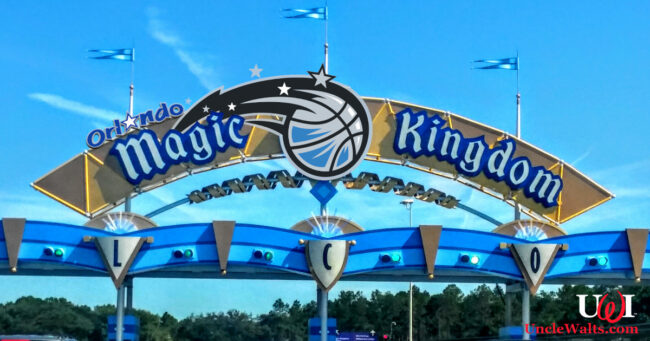 The entrance arch to the newly-renamed "Orlando Magic Kingdom." Photo by Ivan Curra [CC BY-SA-3.0] via Wikimedia.