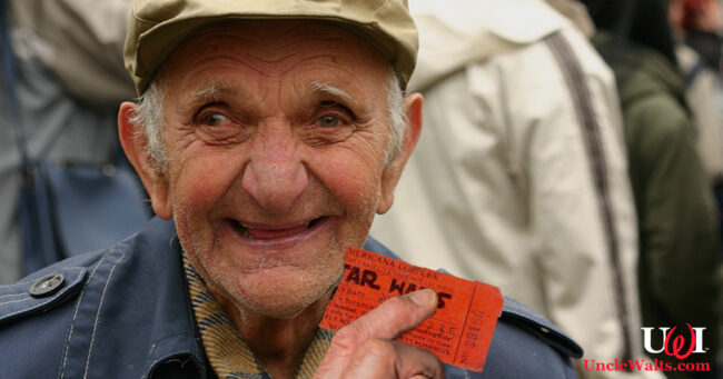 Clarence Farley, 102, the last surviving person to have seen Star Wars in a theater in 1977. Photo by Marg [CC BY 2.0] via Wikimedia, modified.