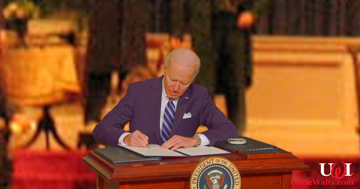 Cover photo: Our first robot president signs another diktat. Photo by WillMcC [CC BY-SA 3.0] via Wikimedia / ABC News.